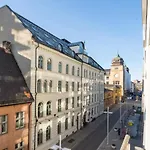 Nordic Host - Dronningens Gate 12